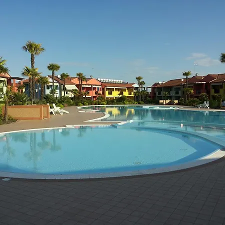 Antico Village 阿普里利亚马利蒂马